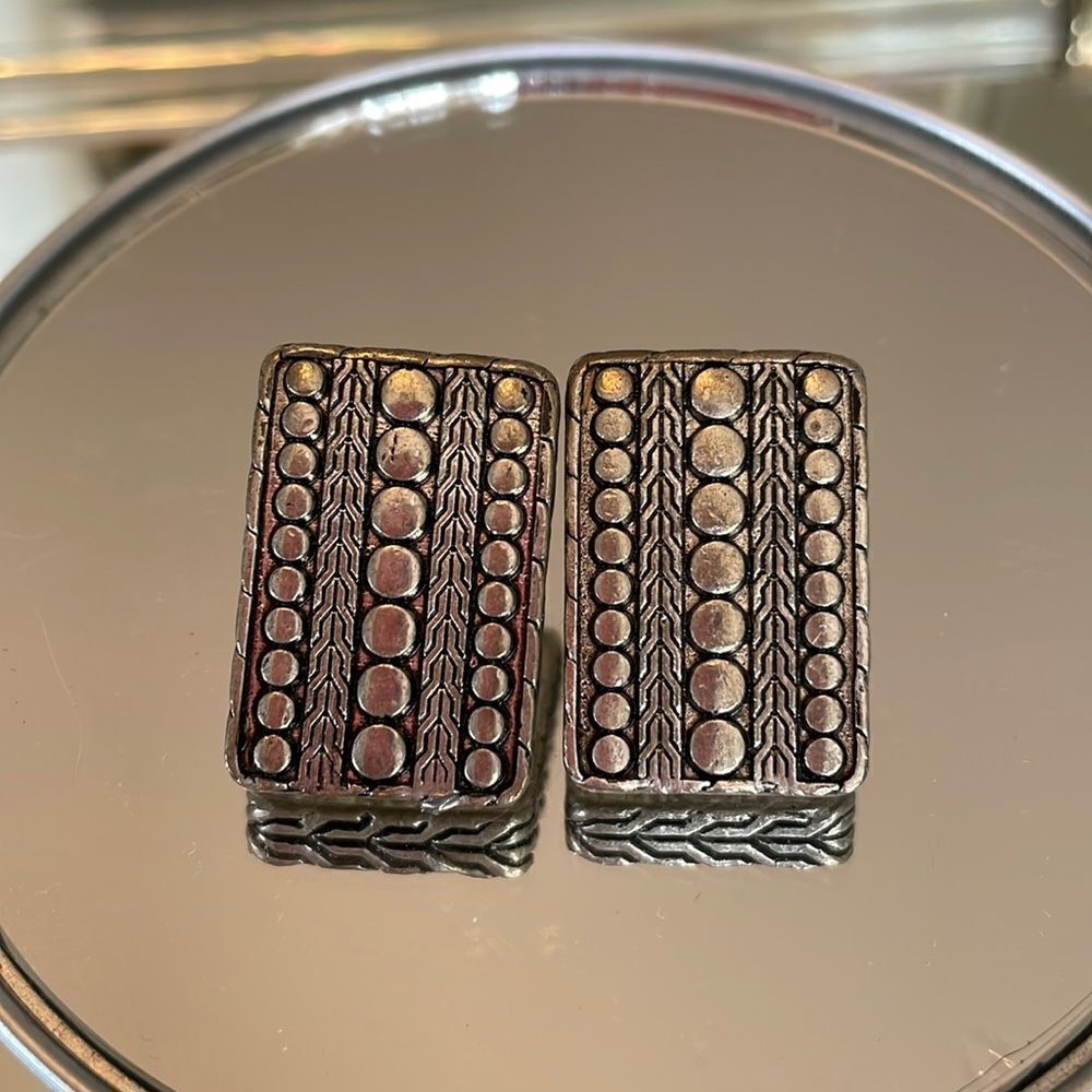 Silver tone rectangle post earrings‎